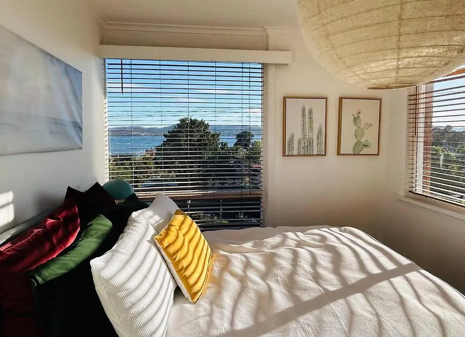 Вилла The Tassie - Luxury With Panoramic Water Views Хобарт