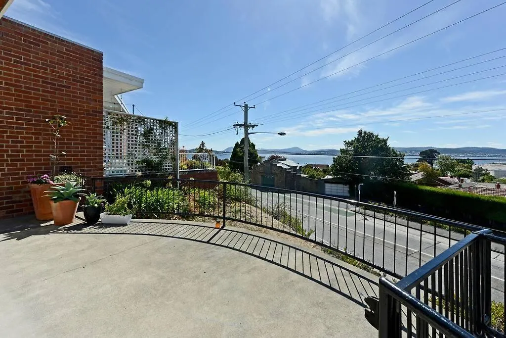 Вилла The Tassie - Luxury With Panoramic Water Views Хобарт 0*,  Австралия