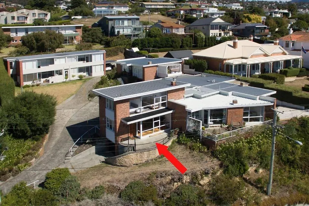 Вилла The Tassie - Luxury With Panoramic Water Views Хобарт Австралия