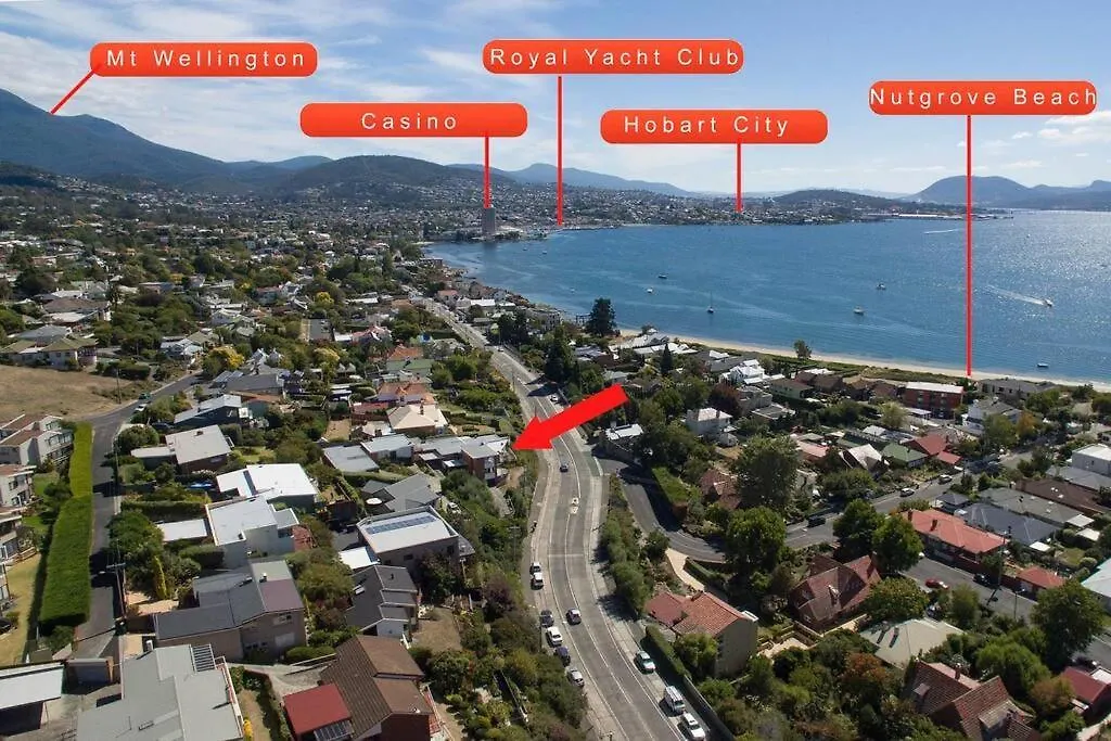 Вилла The Tassie - Luxury With Panoramic Water Views Хобарт